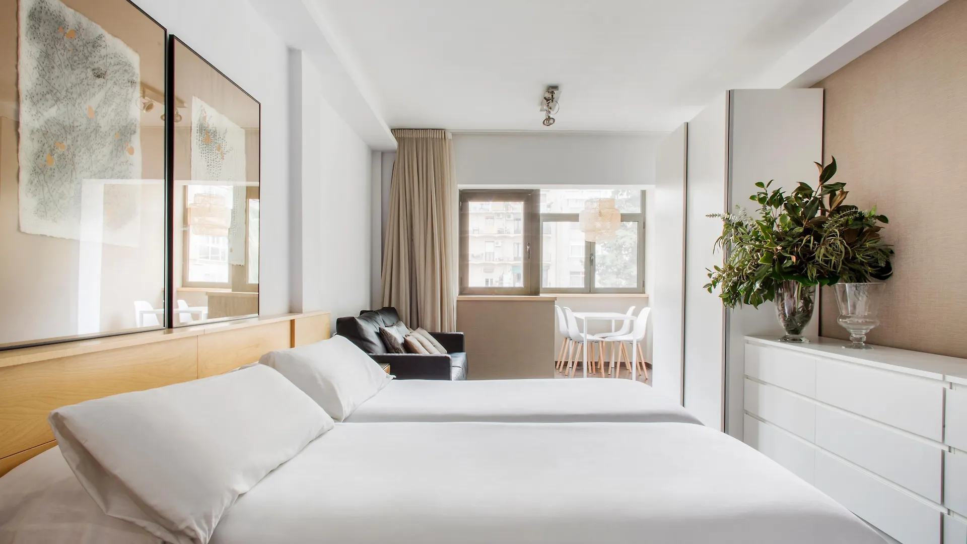 Barcelona Apartment Aramunt 4*,